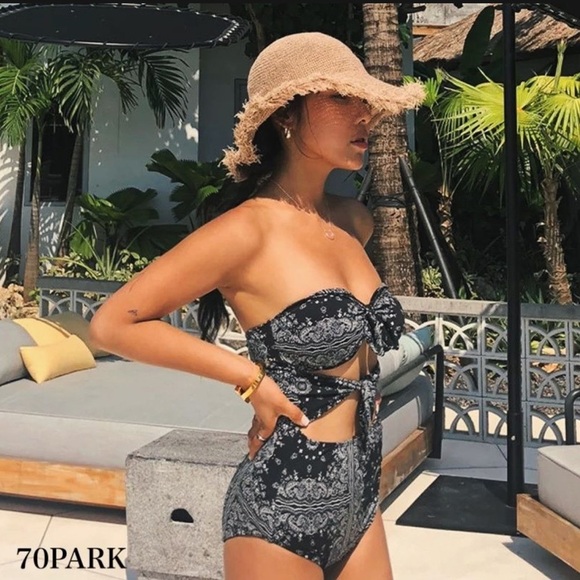 Black White Paisley Bandana Print Monokini One Piece Bathing Suit size L small - Picture 9 of 17